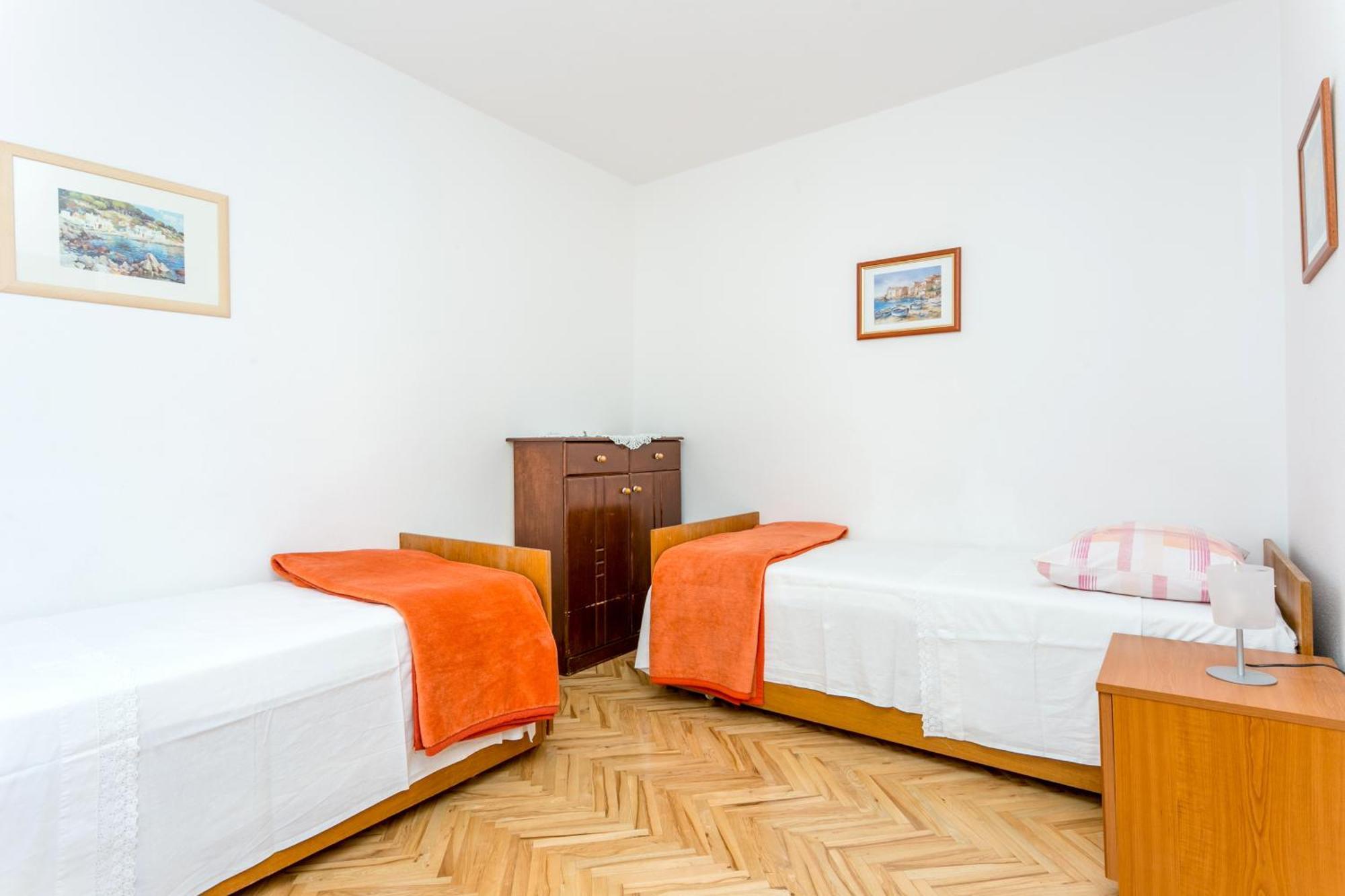 Apartments By The Sea Baska Voda, Makarska - 300 Buitenkant foto